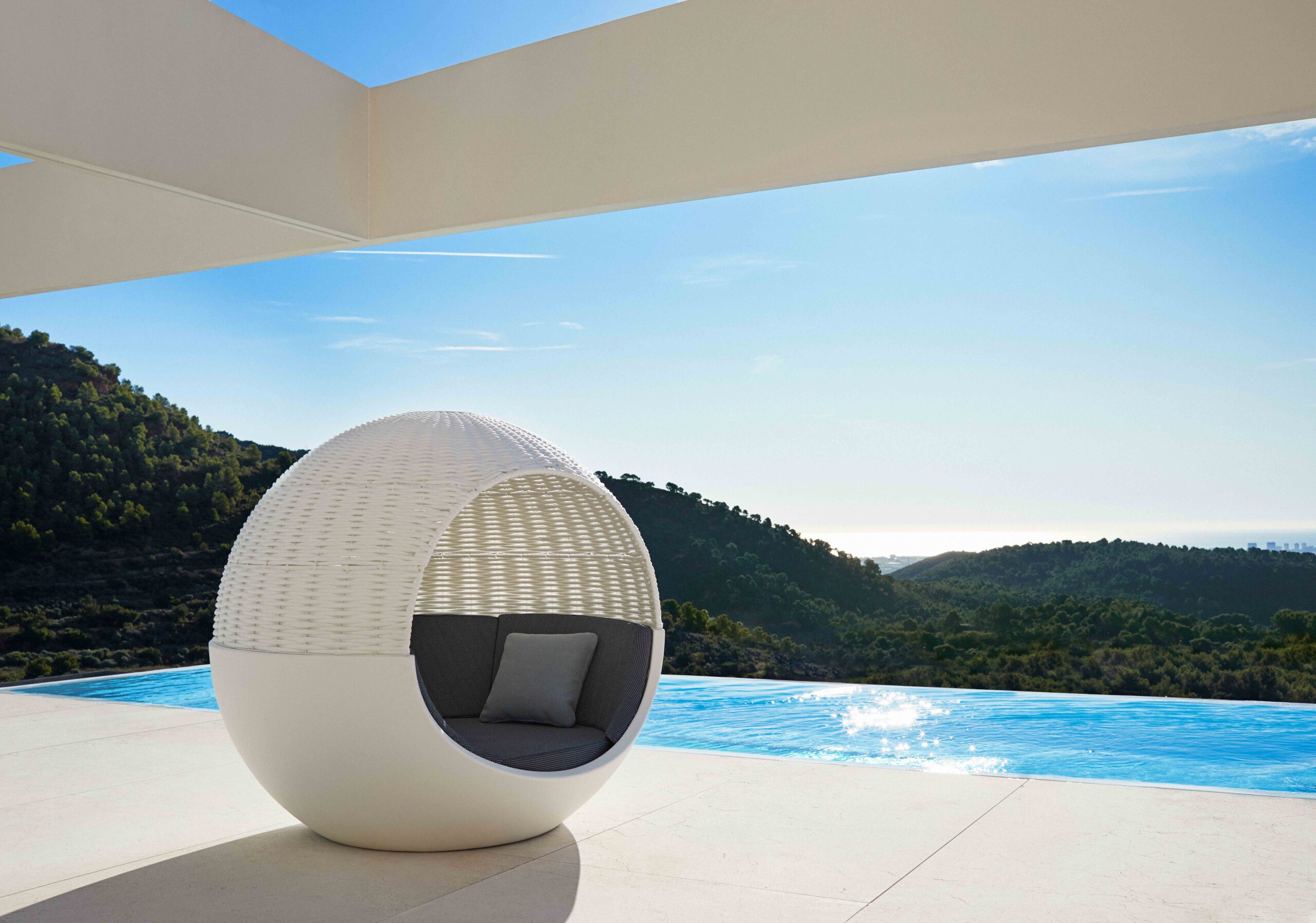 Vondom | Moon daybed