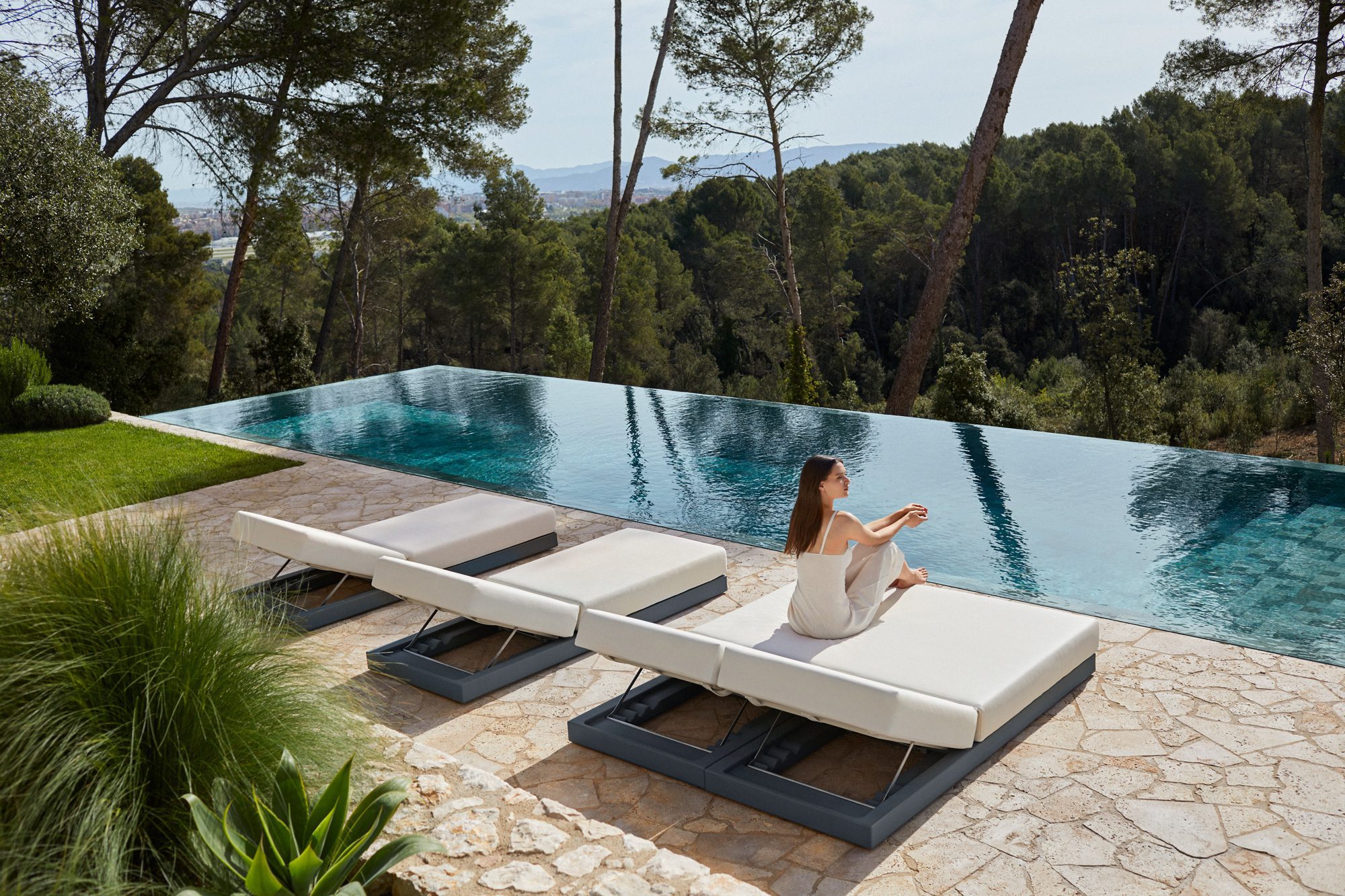 Vondom daybed Pixel by Ramon Esteve