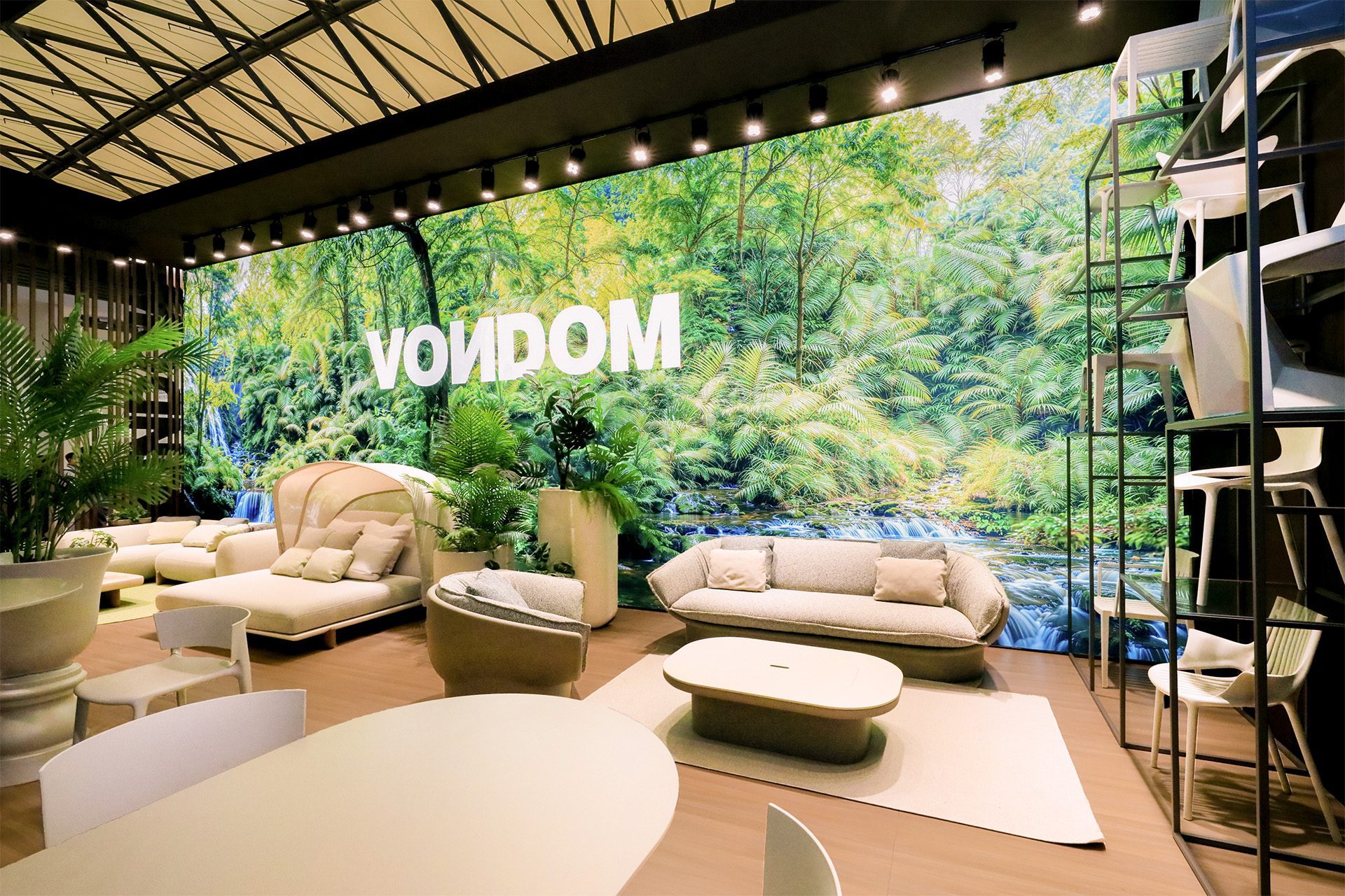 Vondom en Furniture Shanghai 2024