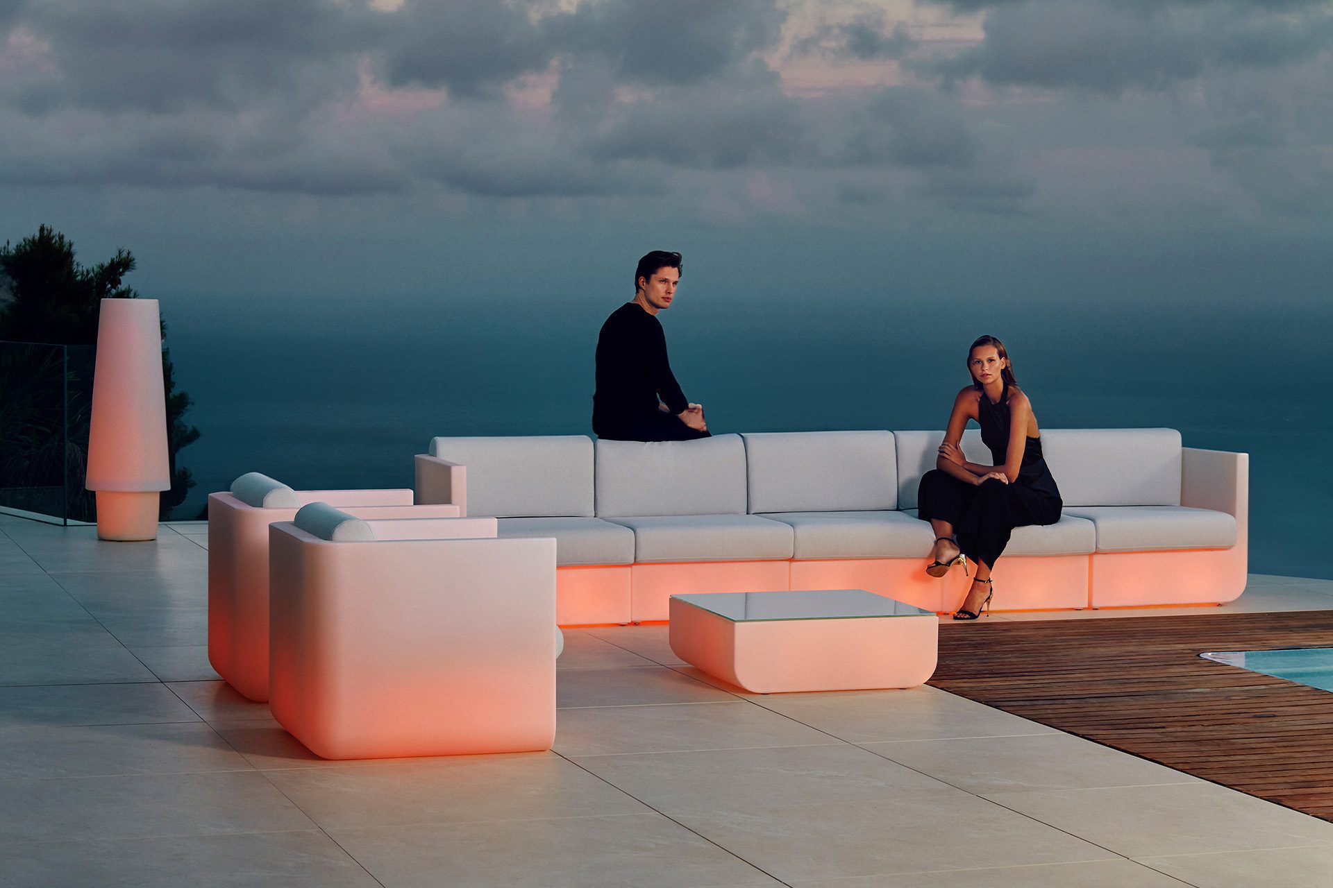 Vondom | La iluminación de exteriores que transforma los espacios al aire libre